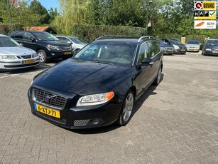 Volvo V70 2.5T Summum leer