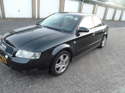 Audi A4 Limousine 3.0 quattro Exclusive