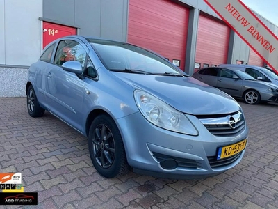 Opel Corsa 1.2-16V Essentia