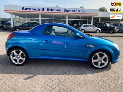 Opel Tigra TwinTop cabrio 1.4-16V Rhythm