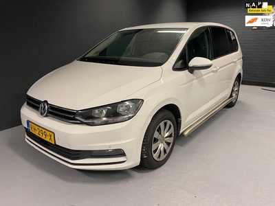 Volkswagen Touran 2.0 TDI SCR Parkeer Sen- Navi BJ DEC-2017