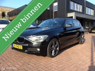 BMW 1-serie 116i Business 18