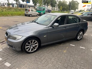 BMW 3-serie 320i Business Line