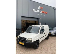 Fiat Doblo Cargo 1.9 JTD Basis. Rijd en schakeld