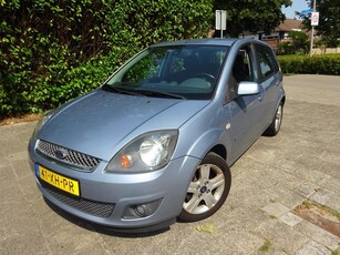 Ford Fiesta 1.3-8V Futura MET JAAR APK