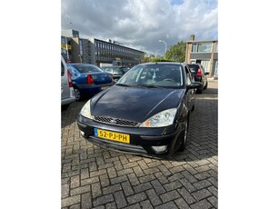 Ford Focus 1.6-16V Futura Euro4 echt lederinterieur