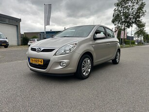 Hyundai I20 1.4i DynamicVersion !!! VAKANTIE T/M 28-8 !!!