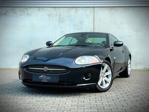 Jaguar XK 4.2 V8 Coupé / 62.000KM !! / YOUNGTIMER / XK