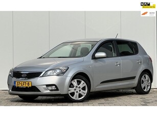 Kia Cee'd 1.4 CVVT Seven Business 5DEURS AIRCO NAVIGATIE