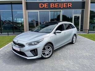 Kia Ceed Sportswagon 1.6 GDI PHEV DynamicPlusLine Pano dak