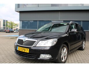 Škoda Octavia Combi 1.6 TDI Greentech Elegance Business