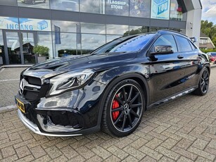 Mercedes-Benz GLA AMG 45 4MATIC Premium Plus * Schaal