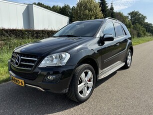 Mercedes-Benz M-Klasse 350 / AUTOMAAT / NAVI / SCHUIFDAK /