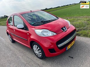 Peugeot 107 1.0-12V XS / 2011 5drs