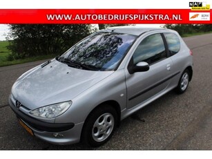 Peugeot 206 1.4 Gentry AUTOMAAT //APK 07/2025 //