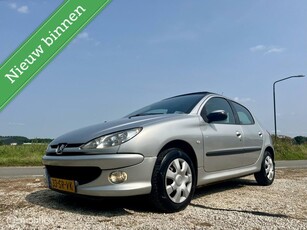 Peugeot 206 1.4 XR, BJ 2004, APK Aug 2025, Nette Auto