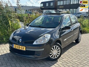 Renault Clio 1.2-16V Rip Curl Airco Schuifdak 5d Nieuwe Apk