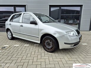 Skoda Fabia 1.2-12V Ambiente rijdt schakelt goed