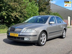 Skoda Octavia 1.6 FSI Tour 1e