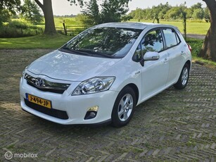 Toyota Auris 1.8 Full Hybrid Business