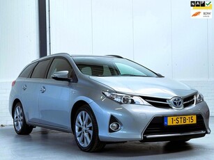 Toyota Auris Touring Sports 1.8 Hybrid Lease Pano