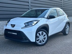 Toyota Aygo X 1.0 VVT-i S-CVT play AUTOMAAT!! (bj 2022)