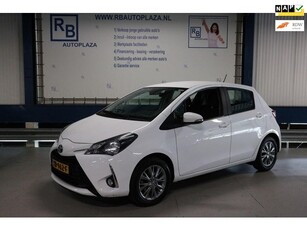 Toyota Yaris 1.0 VVT-i Aspiration / White edition ! ! !