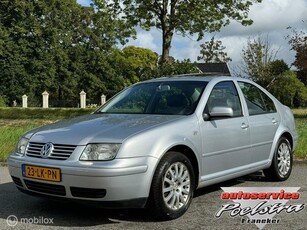 Volkswagen Bora 1.8-20V Turbo Highline AIRCO-APK-UNIEK!