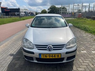 Volkswagen GOLF 5 RADIO NIEUW APK