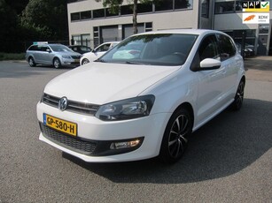 Volkswagen Polo 1.2 TSI Highline NAVI 16 INCH AC NW APK!!