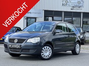 Volkswagen Polo 1.4-16V Comfortline AUTOMAAT/AIRCO/UNIEK