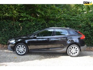 Volvo V40 Cross Country 2.0 T3 Summum dealer onderhouden