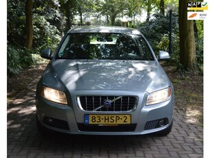 Volvo V70 2.0