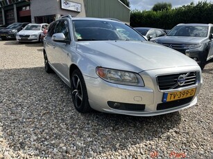 Volvo V70 2.4 D5 Momentum,leer,trekhaak