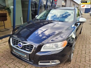 Volvo V70 2.5FT R-Design 230PK LEER / XENON / 20'' VELGEN