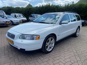 Volvo V70 2.5T Kinetic Luxury Automaat (bj 2006)