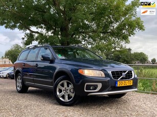 Volvo XC70 2.4 D5 Momentum Clima + Cruise + Navi nu €