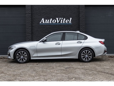 BMW 3-serie 330e open dak, Sportleder, Adaptive Cruise