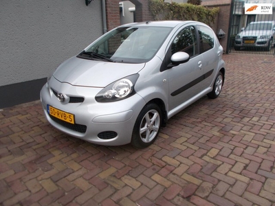 Toyota Aygo 1.0-12V 98dkm automaat airco navie bj 2011