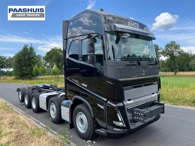 Volvo FH16 550 GLOBETROTTER XL 10X4 HIGH. GESTUURDE