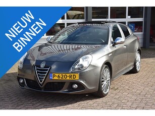 Alfa Romeo Giulietta 1.4 T Distinctive Lusso leer Bose en