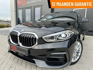 BMW 1-serie 116i 2023 Sport Line PANO VEEL OPTIES!