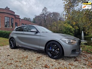 BMW 1-serie 116i M Sport Edition MAT GRIJS WRAP