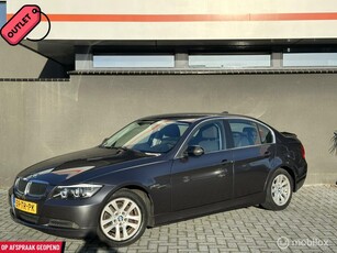 BMW 3-serie 320i Executive / Netjes en rijdt super