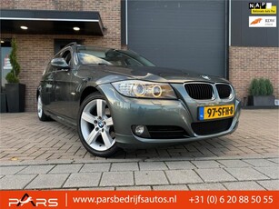 BMW 3-serie Touring 318i LCI Business Line Automaat