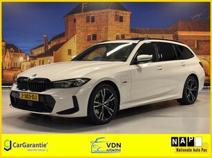 BMW 3-serie Touring 320e Hybrid M-Sport Facelift Panodak