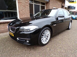 BMW 5-serie Touring 528xi Luxury Edition Automaat / Leder /