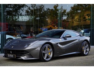 Ferrari F12 6.3 Berlinetta Carbon LED, Memory, Bi-Xenon