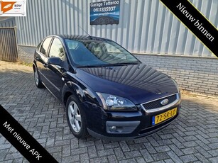 Ford Focus 2.0-16V Futura Apk nieuw, Nap, Cruise