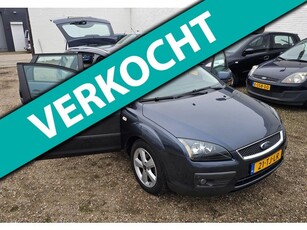 Ford Focus Wagon 1.6-16V Futura AUTOMAAT ZEER NETJES